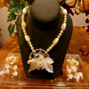 Fashion Jewelry handcrafted neclace with clipped on earrings